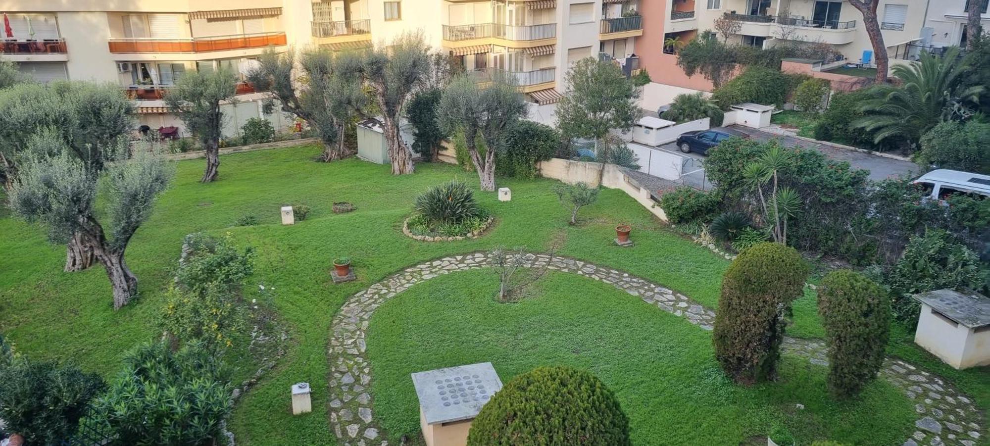 Le Sun-Beach - Spacieux 3 Pieces Avec Parking A 400 M Des Plages De Juan-Les-Pins Dış mekan fotoğraf